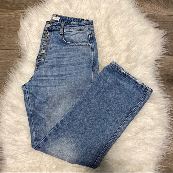 Straight Leg Trendy Zara Jeans - Picture 1 of 3
